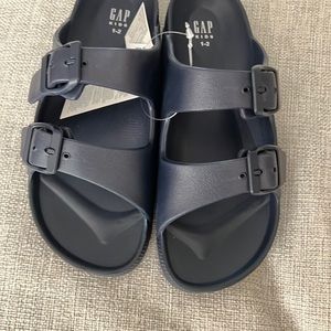 Gap sandals for kids